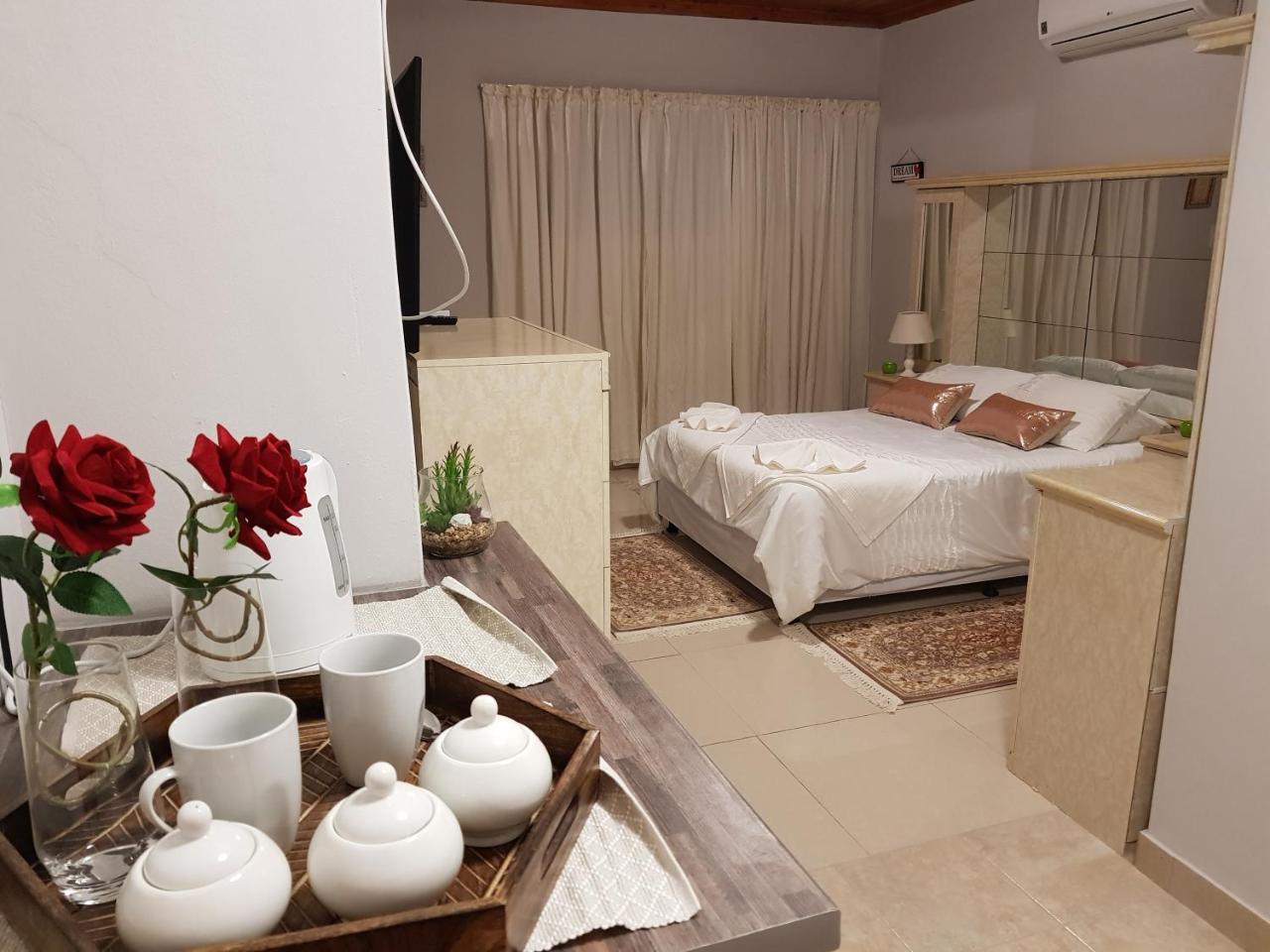 Ry Courtyard Hotel Oshakati Bagian luar foto